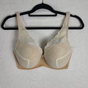 Elegant Lace Underwire Bra - Cream